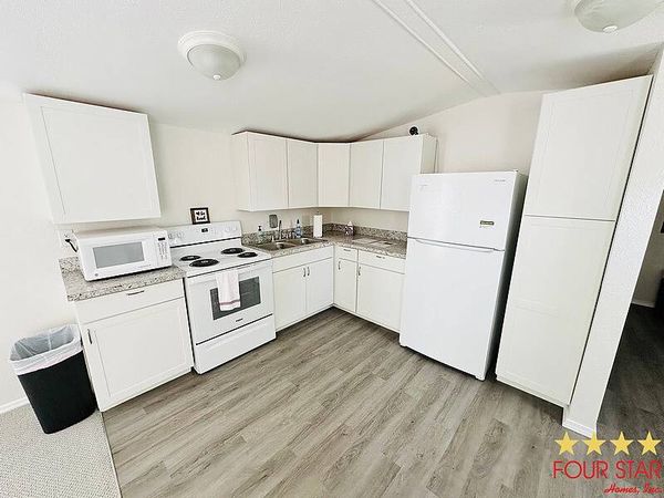 109 Cancun Ln, Daytona Beach FL 32117