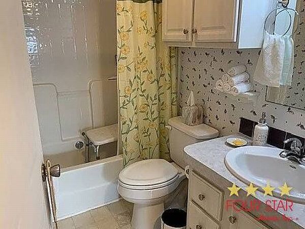 279 Woodside Lake Dr, Ormond Beach FL 32174
