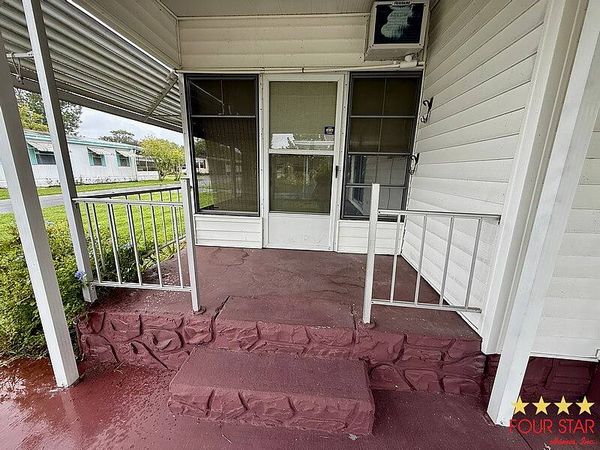 3282 Country Ln, DeLand FL 32724