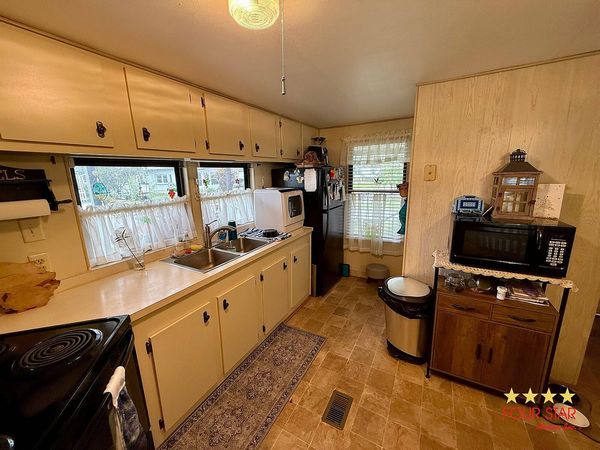 233 Linden St , Port Orange FL 32127