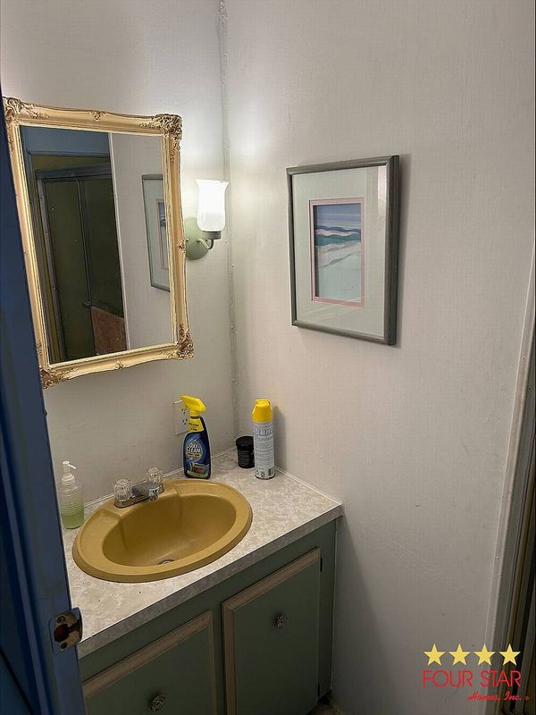 7 Quintana Roo Lane, Port St. Lucie FL 34952