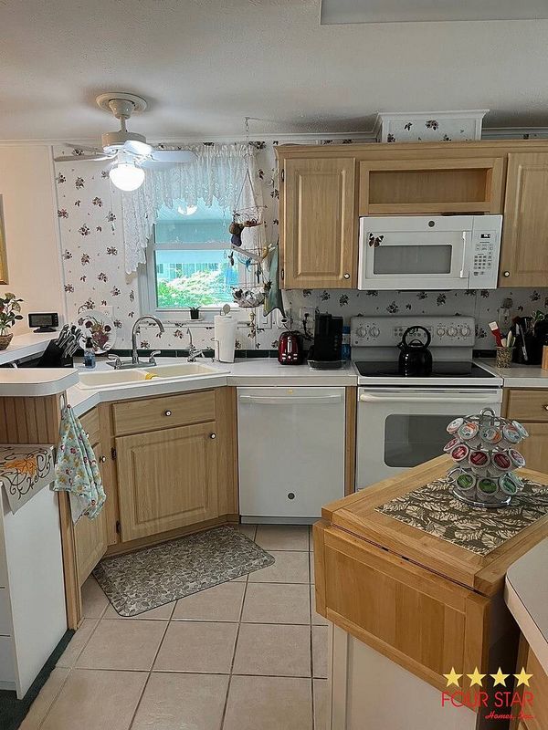 1021 Robin, DeLand FL 32724