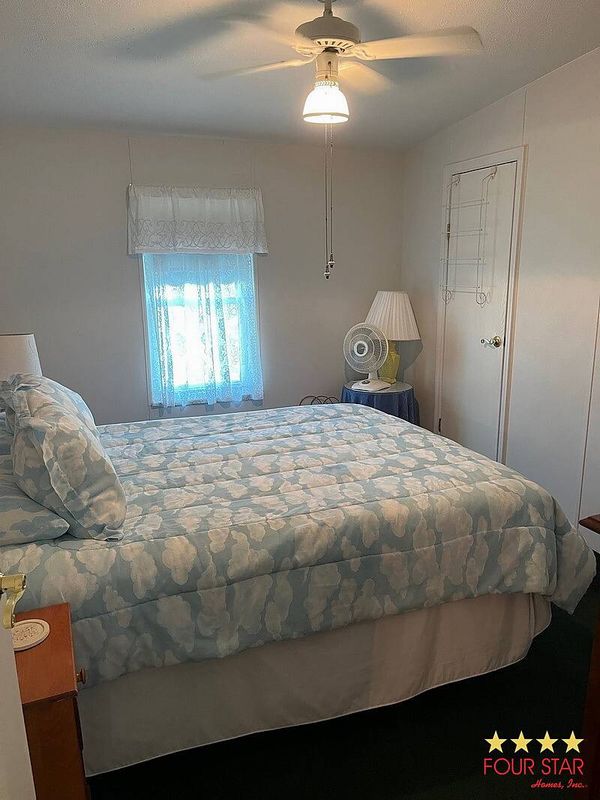 1021 Robin, DeLand FL 32724
