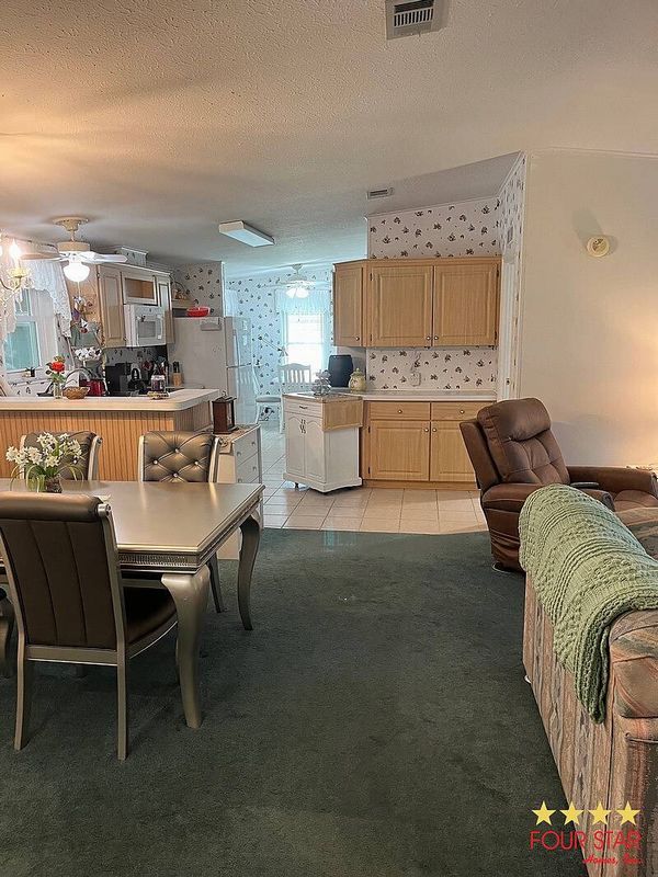 1021 Robin, DeLand FL 32724