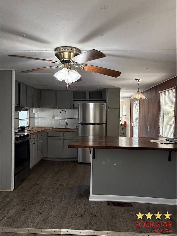 11 Annex Cir, Mount Dora FL 32757