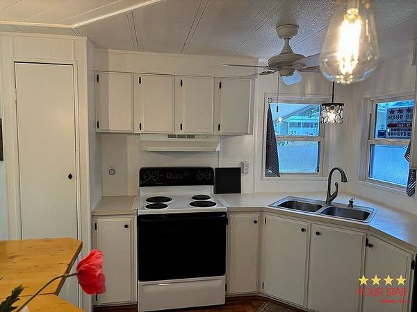 2425 GreenHedge Dr, Orange City FL 32763