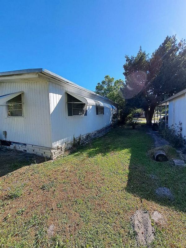 100 Hacienda Dr, Winter Springs FL 32708