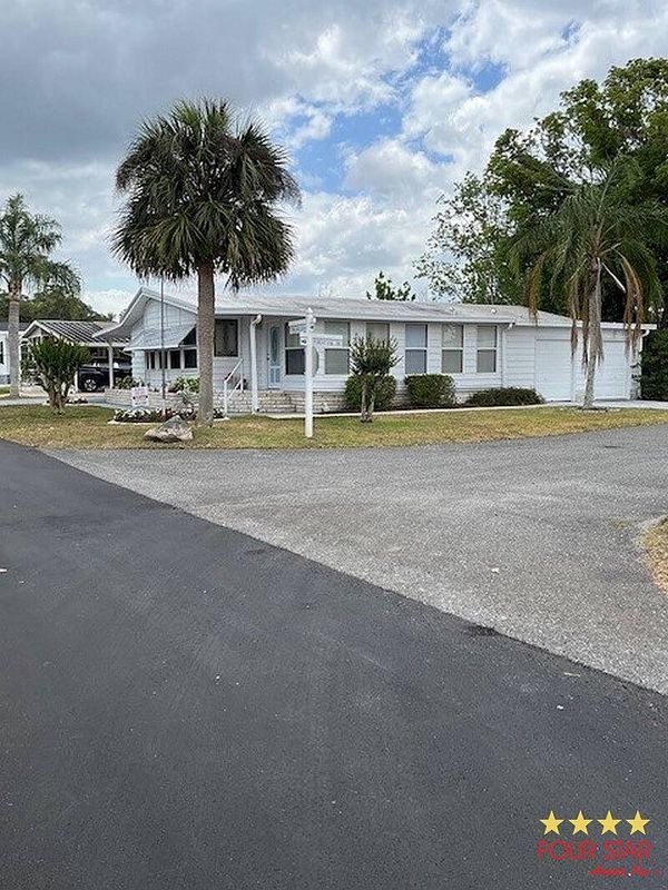 2120 Pebble Beach Blvd, Orlando FL 32826