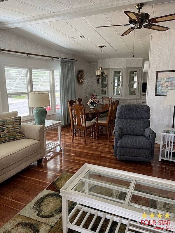 2120 Pebble Beach Blvd, Orlando FL 32826