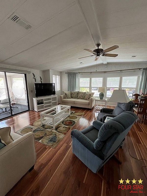 2120 Pebble Beach Blvd, Orlando FL 32826