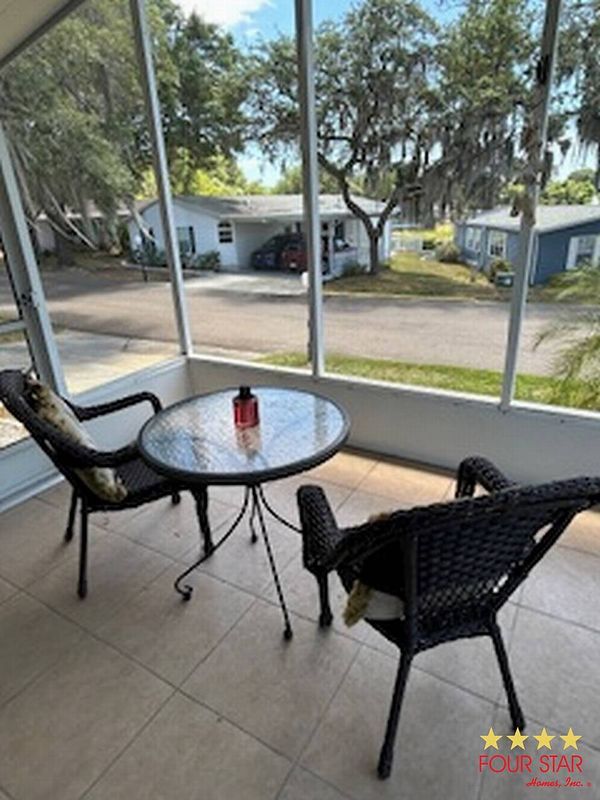 340 kingslake, DeBary FL 32713