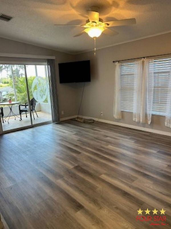 340 kingslake, DeBary FL 32713