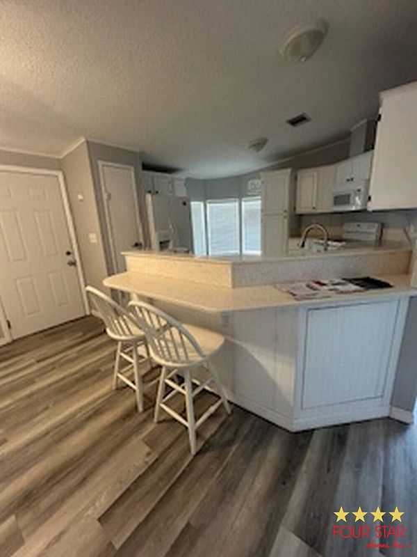 340 kingslake, DeBary FL 32713