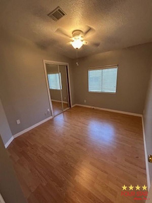 340 kingslake, DeBary FL 32713