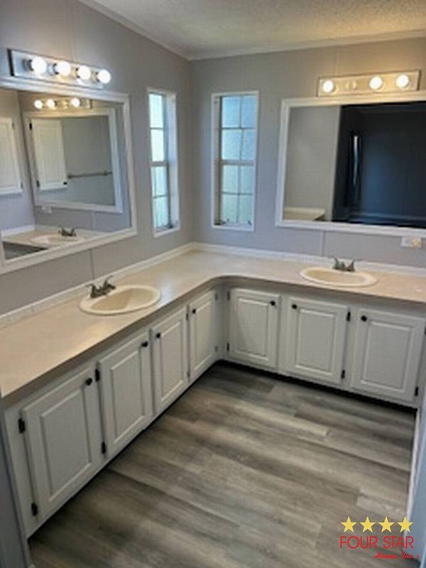 340 kingslake, DeBary FL 32713