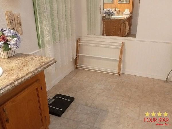 378 Kings Lake Dr, DeBary FL 32713