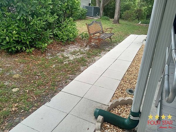 378 Kings Lake Dr, DeBary FL 32713