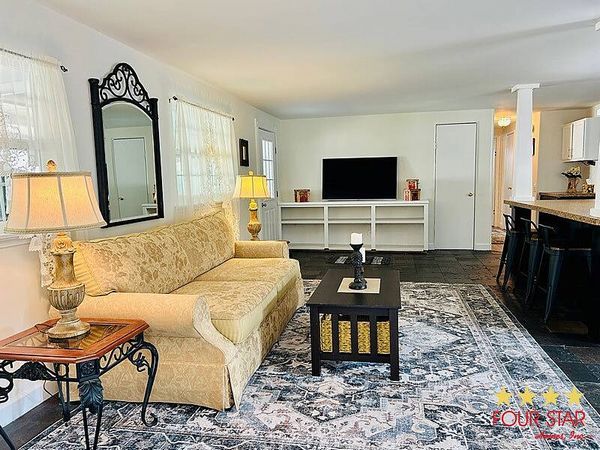 128 Queens Dr, Leesburg FL 34748
