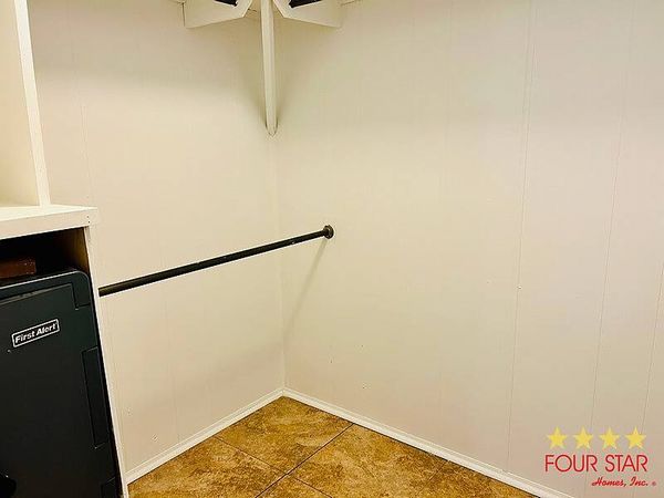 128 Queens Dr, Leesburg FL 34748