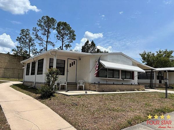 340 Pineview Dr, Orange City FL 32763