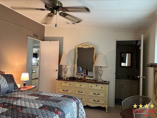 340 Pineview Dr, Orange City FL 32763
