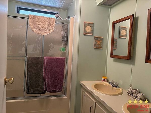 340 Pineview Dr, Orange City FL 32763