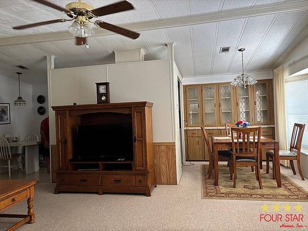 340 Pineview Dr, Orange City FL 32763