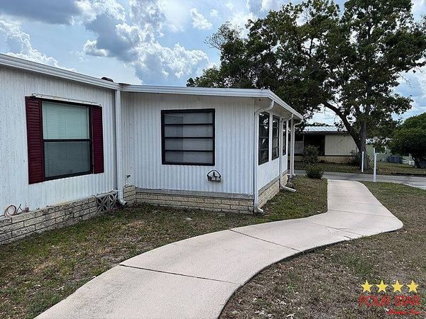 340 Pineview Dr, Orange City FL 32763