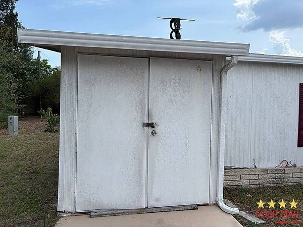 340 Pineview Dr, Orange City FL 32763