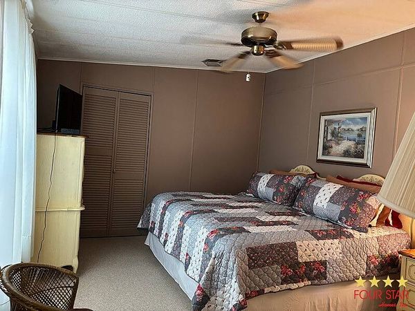 340 Pineview Dr, Orange City FL 32763