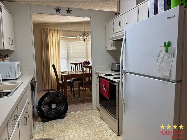 340 Pineview Dr, Orange City FL 32763