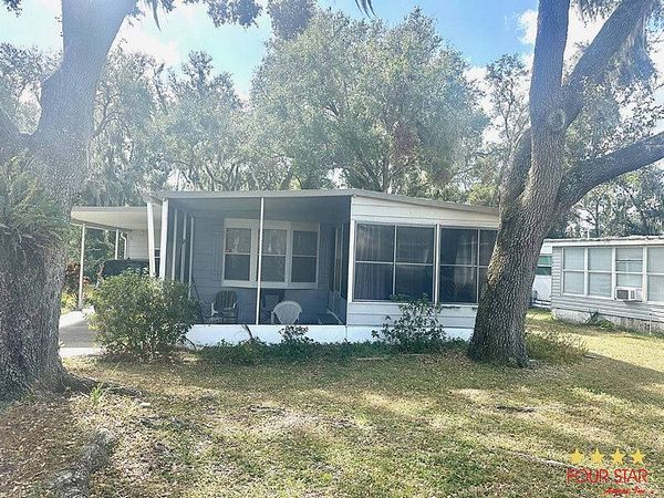 13048 Lemon Ave, Grand Island FL 32735