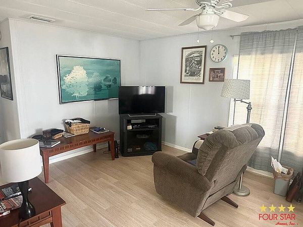 13048 Lemon Ave, Grand Island FL 32735