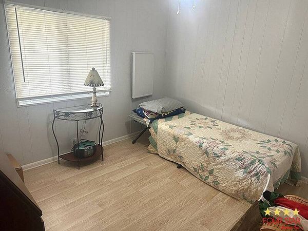 13048 Lemon Ave, Grand Island FL 32735