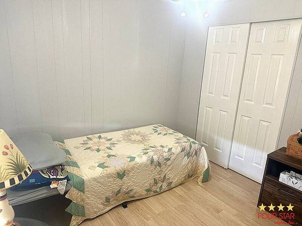 13048 Lemon Ave, Grand Island FL 32735