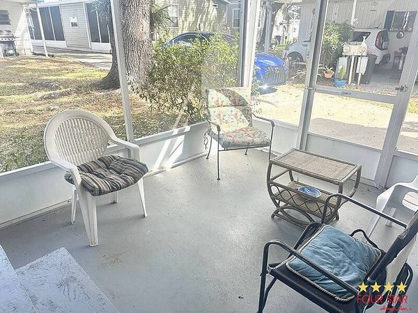 13048 Lemon Ave, Grand Island FL 32735