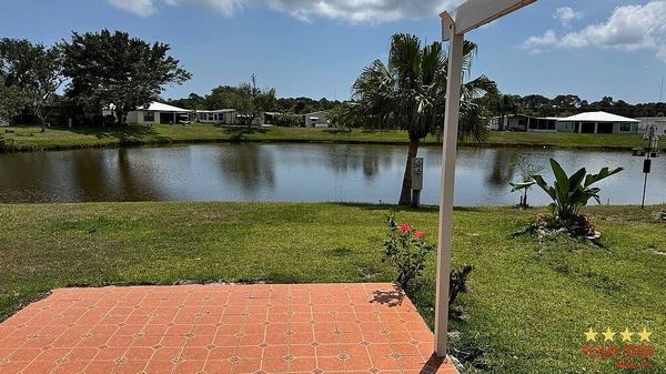 5 Ecuador Way, Fort Pierce FL 34951