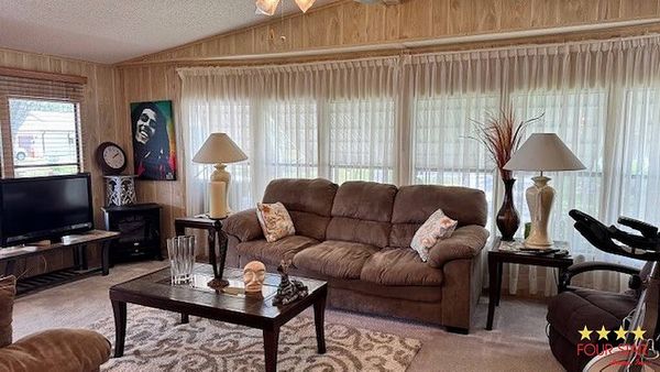5 Ecuador Way, Fort Pierce FL 34951