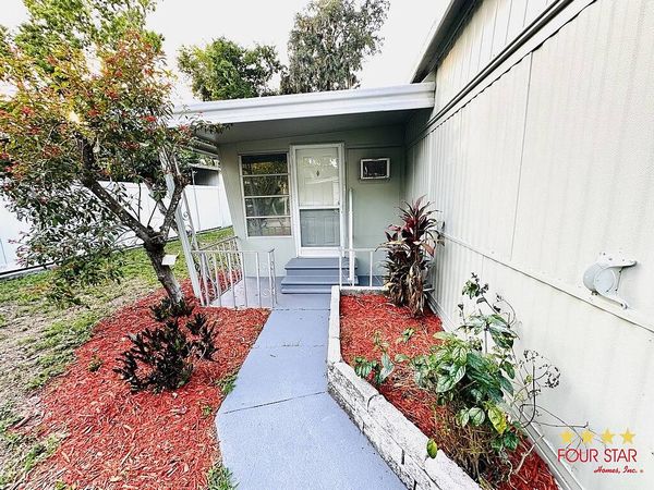 31 Twin Coach Ct, Daytona Beach FL 32119