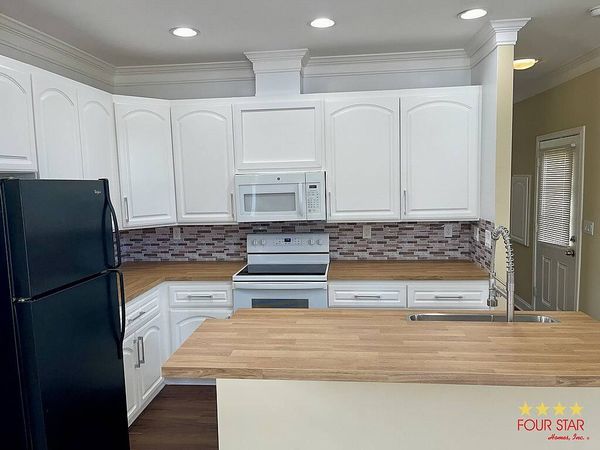 206 London Dr., Kissimmee FL 34746
