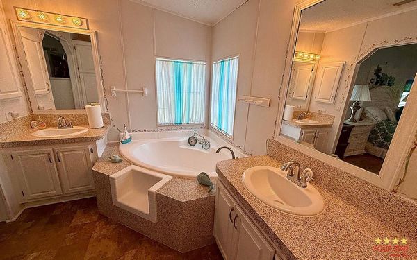 853 Regalwood, DeBary FL 32713