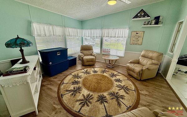 853 Regalwood, DeBary FL 32713