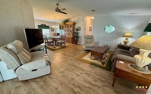 853 Regalwood, DeBary FL 32713