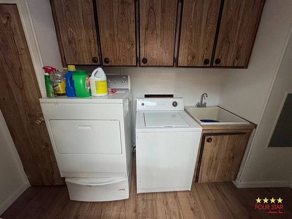 1077 Larkfield , DeLand FL 32724
