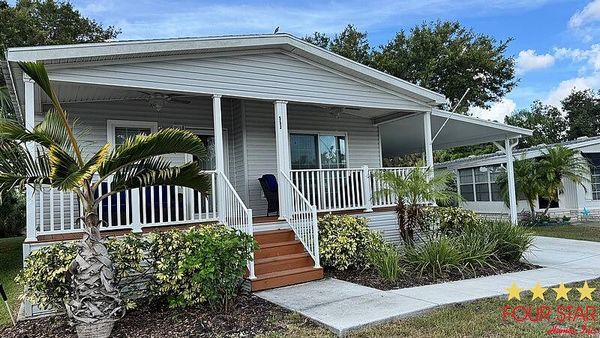8775 20th St, Lot 553, Vero Beach FL 32966