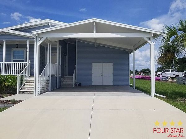 2092 Casita Dr, Lot 329, Sarasota FL 34234
