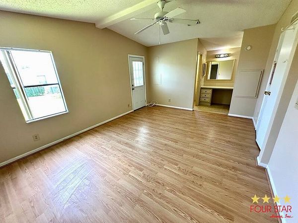 1245 La Flosita Dr, Port Orange FL 32129