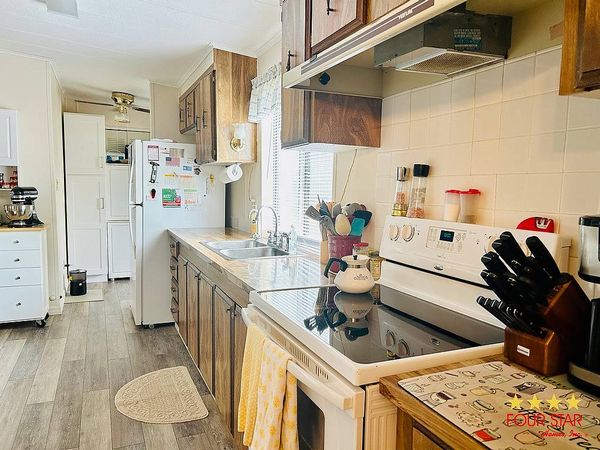 12 SAN REMO DR, Leesburg FL 34748