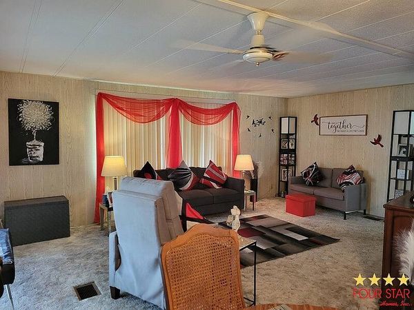 146 Colburn Dr, DeBary FL 32713
