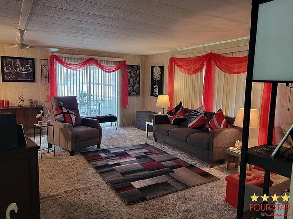 146 Colburn Dr, DeBary FL 32713
